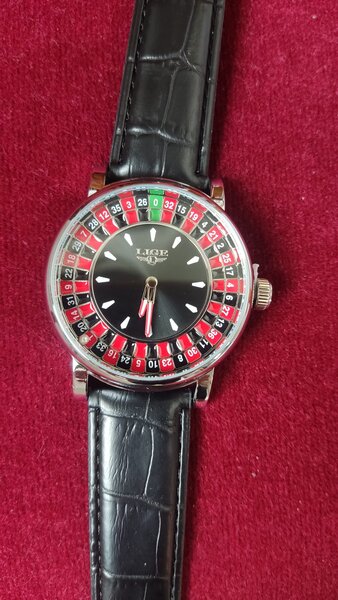 Ceas nou cu design Ruleta Casino, curea piele, bila rotativa